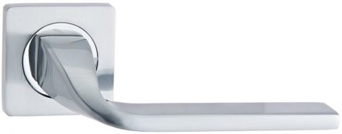 Дверная ручка Vantage V12 на квадратной розетке SC матовый хром