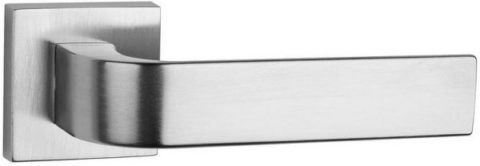 Дверная ручка Tupai на квадратной розетке 2732 Q хром матовый (96)