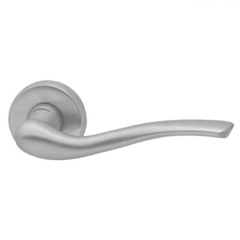 Ручка дверная на круглой розетке MANDELLI S71 SOPHI S71 26D матовый хром