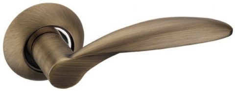 Дверная ручка на круглой розетке ADDEN BAU Swell A110 Bronze бронза
