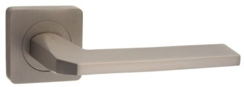 Дверная ручка RENZ на квадратной розетке "КЕРАСКО" DH 97-02 MSN никель супер матовый