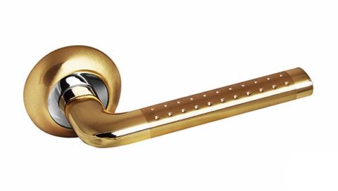 Дверная ручка на круглой розетке PALIDORE 47SBP матовое золото