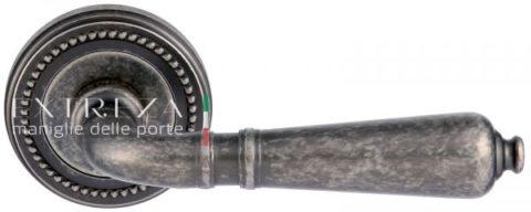 Дверная ручка Extreza "PETRA" (Петра) 304 на розетке R03 античное серебро F45