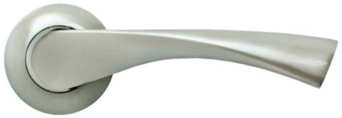 Дверная ручка на круглой розетке RUCETTI RAP 1 SN / CP белый никель / полированный хром