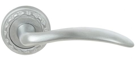 Дверная ручка Extreza "SIMONA" (Симона) 314 на розетке R02 матовый хром F05