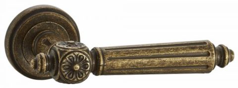 Дверная ручка Vantage V32 на круглой розетке BR состаренная бронза