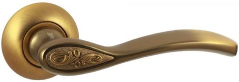 Дверная ручка Vantage V85 на круглой розетке CF кофе