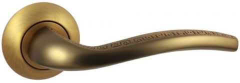 Дверная ручка Vantage V86 на круглой розетке CF кофе