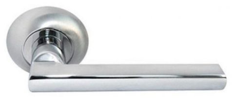 Дверная ручка Vantage V19 на круглой розетке SN матовый никель