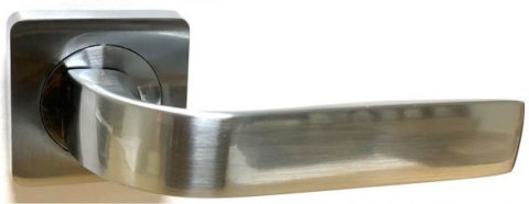 Дверная ручка VANTAGE V01L AL на квадратной розетке CS матовый хром